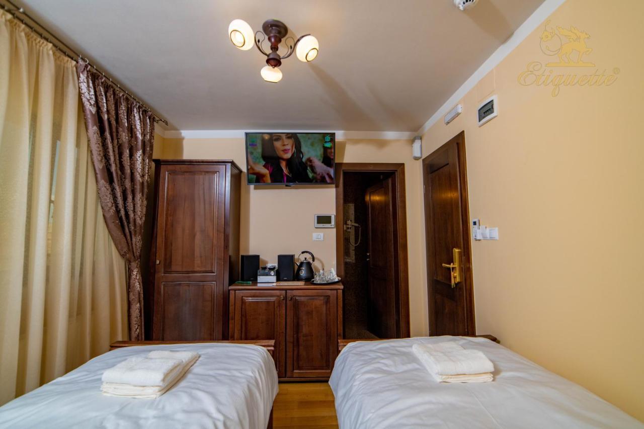 Villa Etiquette Deva Ngoại thất bức ảnh