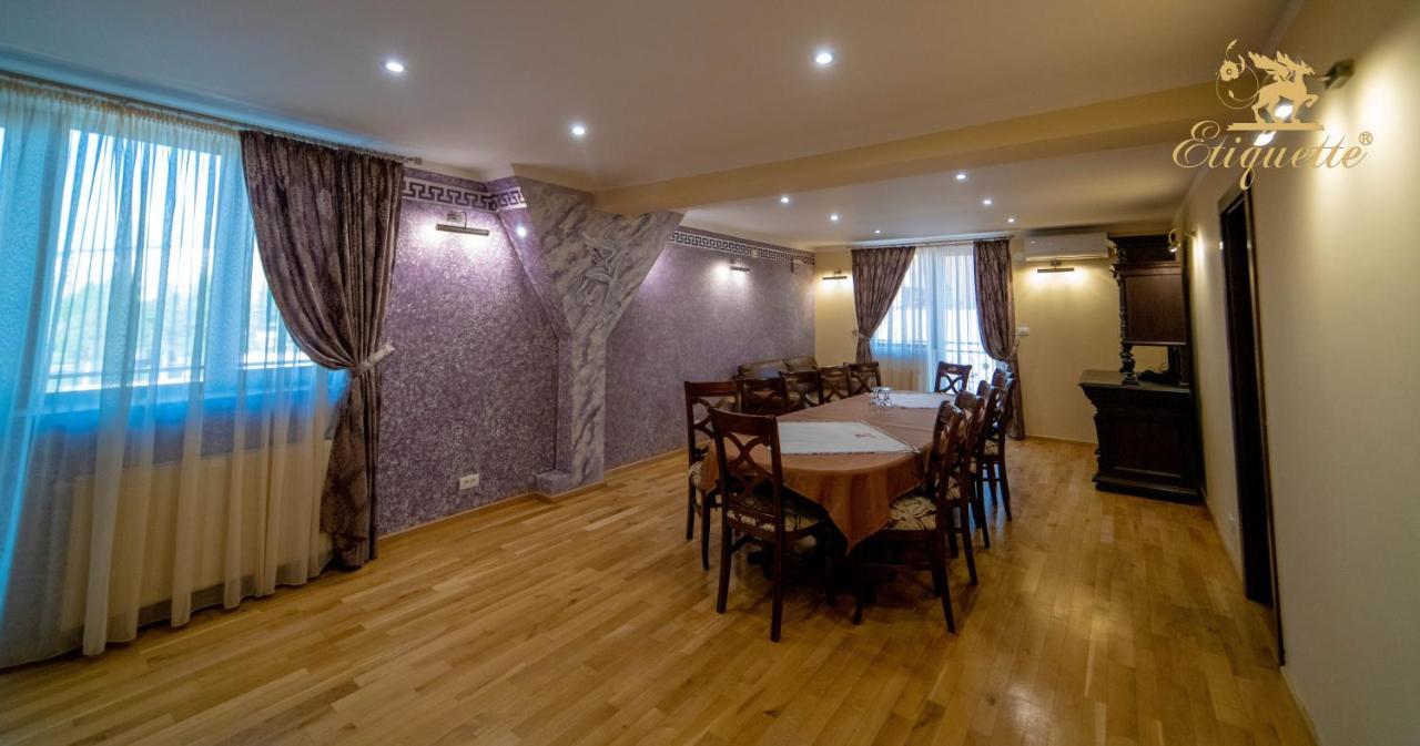 Villa Etiquette Deva Ngoại thất bức ảnh