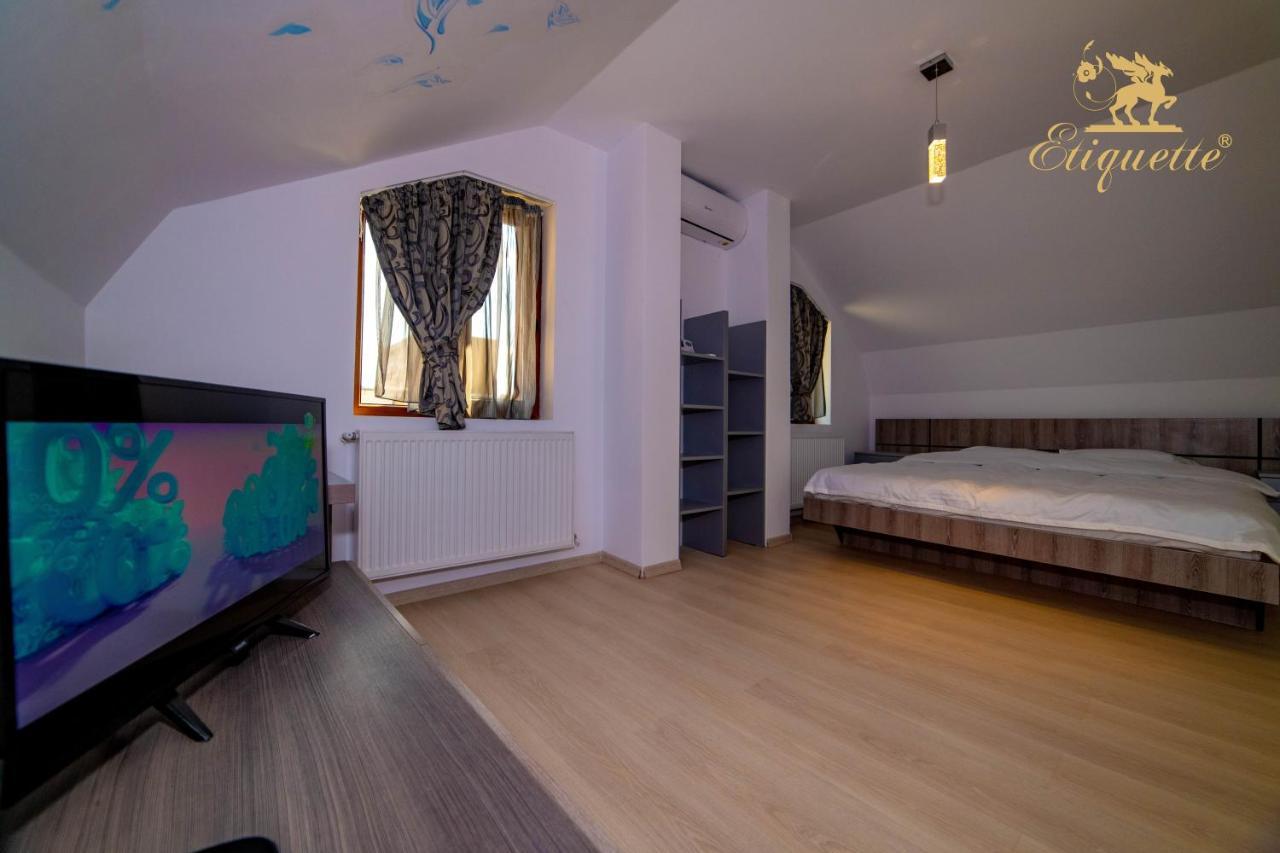 Villa Etiquette Deva Ngoại thất bức ảnh