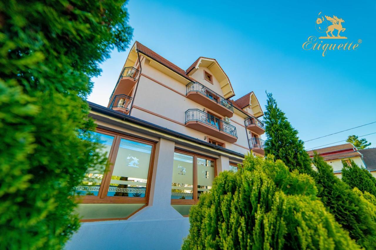 Villa Etiquette Deva Ngoại thất bức ảnh